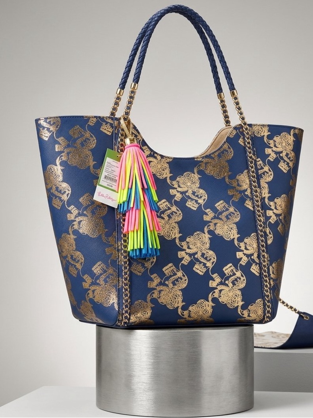 ❤️🔥 Pulitzer Reversible Pool Tote in the "Resort Navy" elephant print, RARE